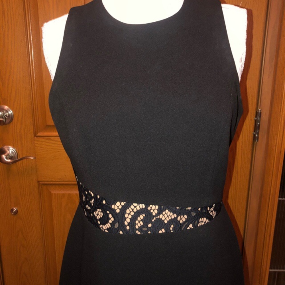 BCBGMAXAZRIA Black gown - Size 12 - Picture 4 of 8